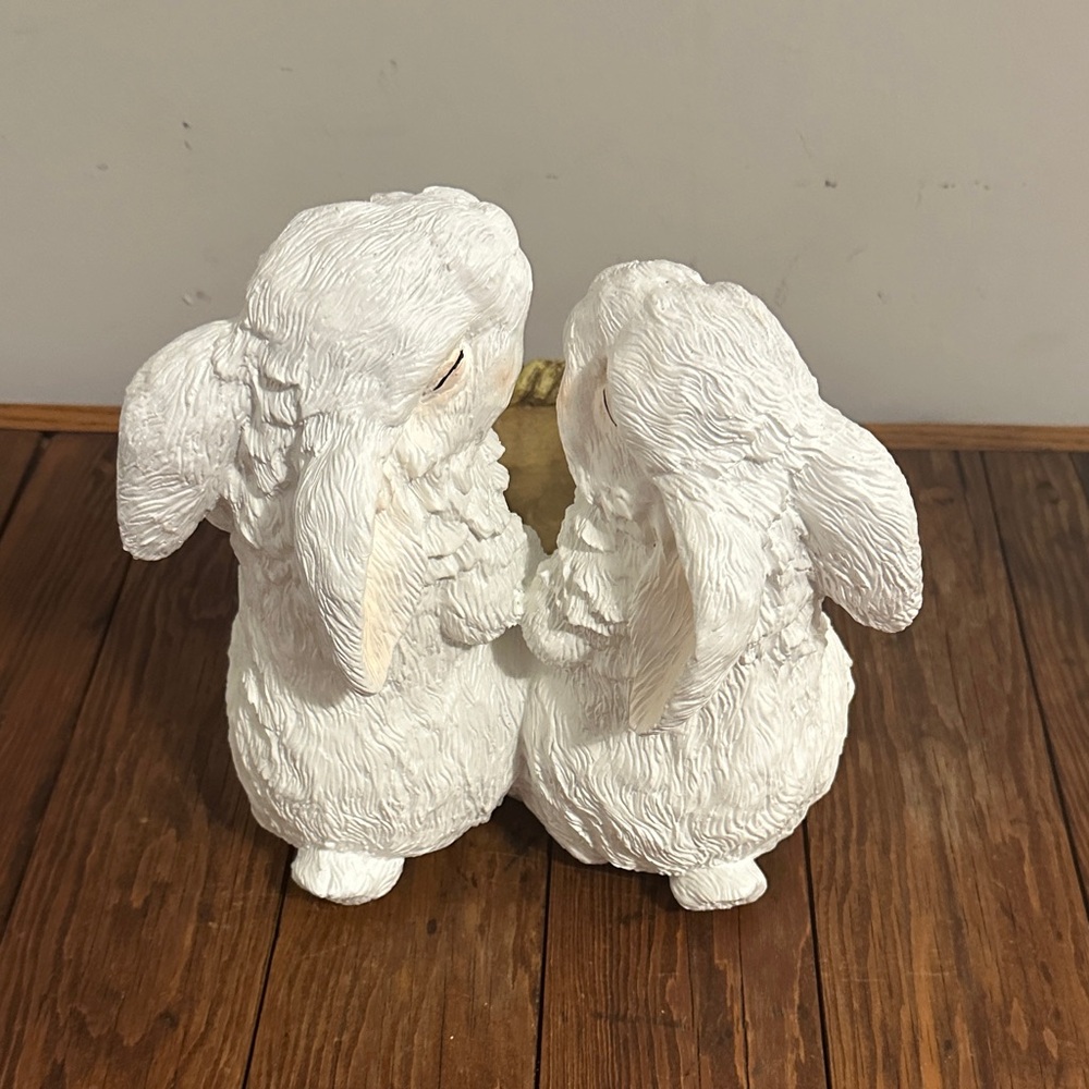 Charming White Rabbit Figurine Set - Picture 4 of 11
